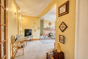 Living Room- click for photo gallery